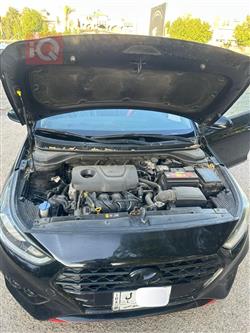 هیوندای ئەکسنت هاچباک